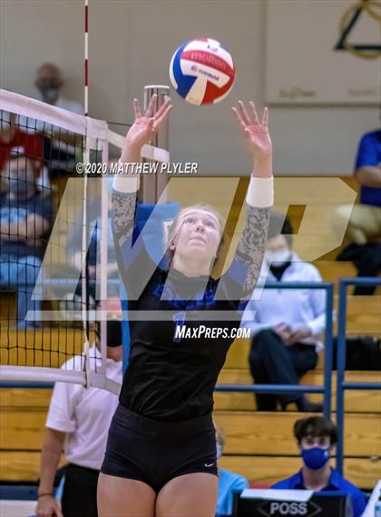 Thumbnail 2 in Gaston Day vs Caldwell Academy (NCISAA 2A State Championship) photogallery.