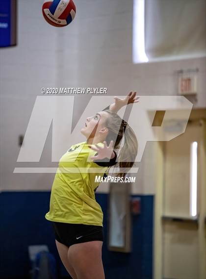 Thumbnail 3 in Gaston Day vs Caldwell Academy (NCISAA 2A State Championship) photogallery.