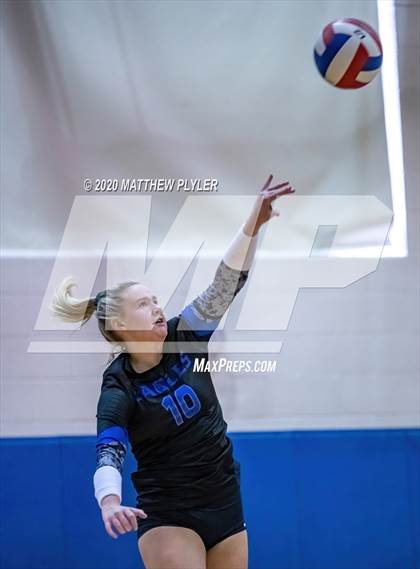Thumbnail 2 in Gaston Day vs Caldwell Academy (NCISAA 2A State Championship) photogallery.