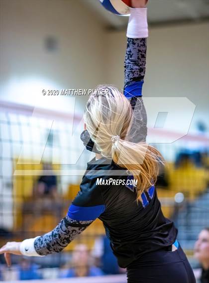 Thumbnail 1 in Gaston Day vs Caldwell Academy (NCISAA 2A State Championship) photogallery.