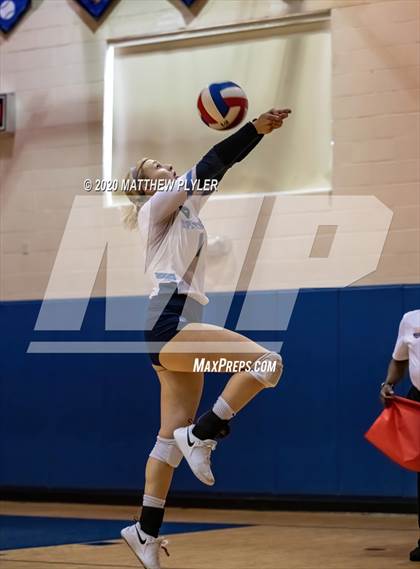 Thumbnail 1 in Gaston Day vs Caldwell Academy (NCISAA 2A State Championship) photogallery.