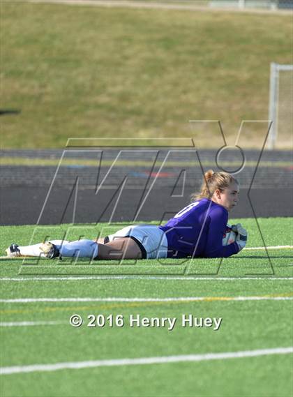 Thumbnail 3 in Klein vs Round Rock (UIL 6A Regional Quarterfinal) photogallery.