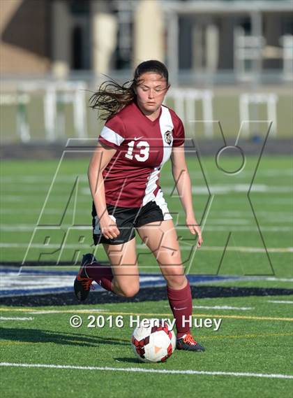 Thumbnail 3 in Klein vs Round Rock (UIL 6A Regional Quarterfinal) photogallery.