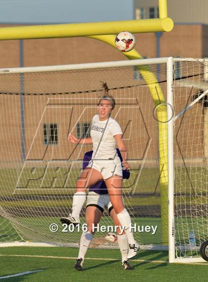 Thumbnail 2 in Klein vs Round Rock (UIL 6A Regional Quarterfinal) photogallery.