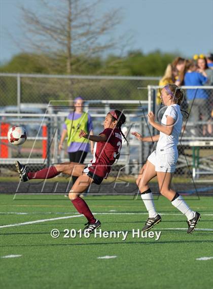 Thumbnail 1 in Klein vs Round Rock (UIL 6A Regional Quarterfinal) photogallery.