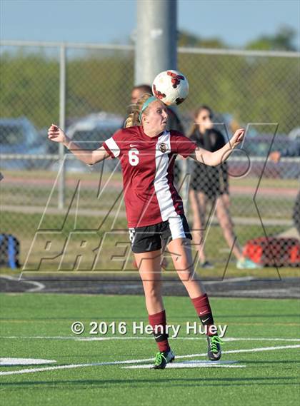 Thumbnail 3 in Klein vs Round Rock (UIL 6A Regional Quarterfinal) photogallery.