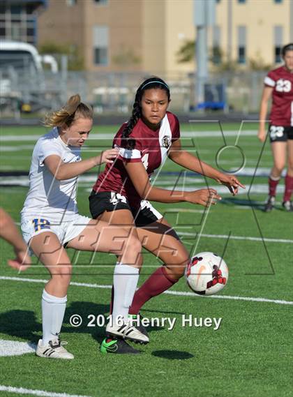 Thumbnail 2 in Klein vs Round Rock (UIL 6A Regional Quarterfinal) photogallery.