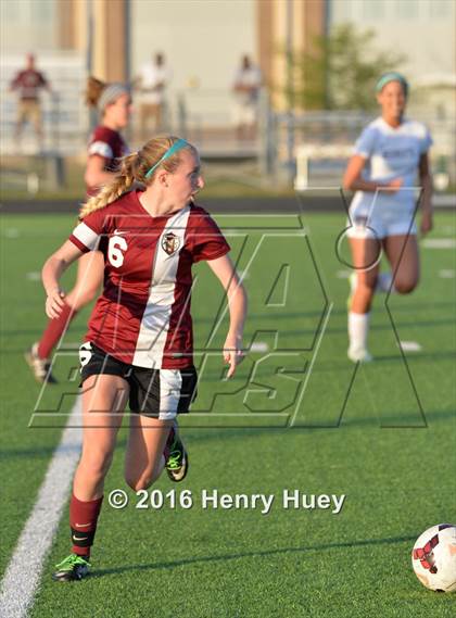 Thumbnail 3 in Klein vs Round Rock (UIL 6A Regional Quarterfinal) photogallery.
