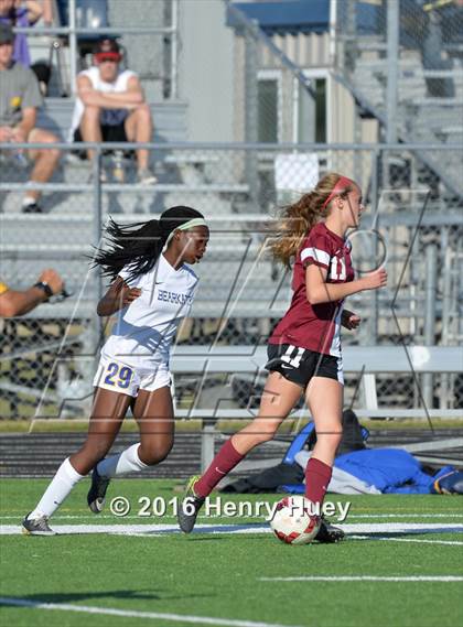 Thumbnail 1 in Klein vs Round Rock (UIL 6A Regional Quarterfinal) photogallery.