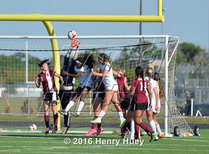 Thumbnail 3 in Klein vs Round Rock (UIL 6A Regional Quarterfinal) photogallery.