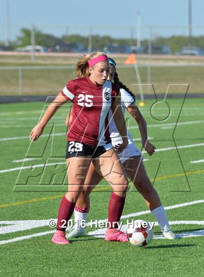 Thumbnail 3 in Klein vs Round Rock (UIL 6A Regional Quarterfinal) photogallery.