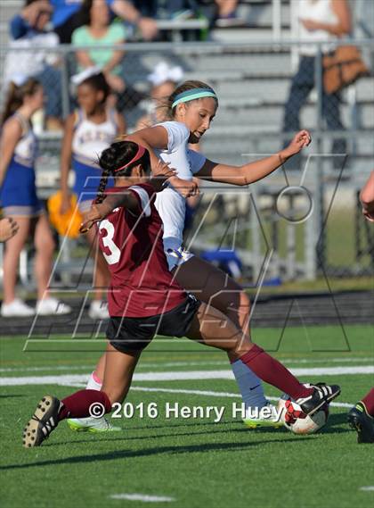 Thumbnail 2 in Klein vs Round Rock (UIL 6A Regional Quarterfinal) photogallery.