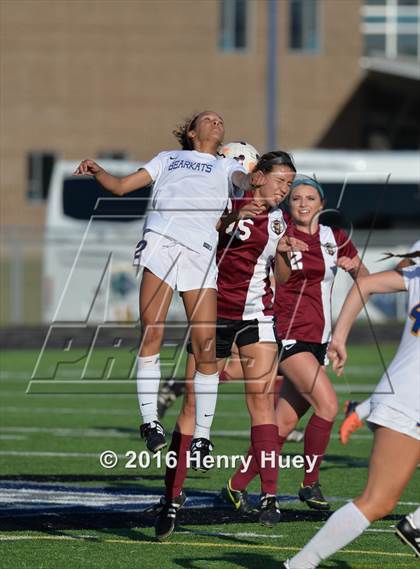Thumbnail 2 in Klein vs Round Rock (UIL 6A Regional Quarterfinal) photogallery.