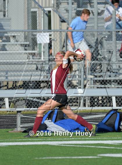 Thumbnail 1 in Klein vs Round Rock (UIL 6A Regional Quarterfinal) photogallery.