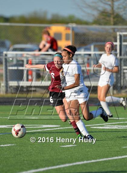 Thumbnail 1 in Klein vs Round Rock (UIL 6A Regional Quarterfinal) photogallery.