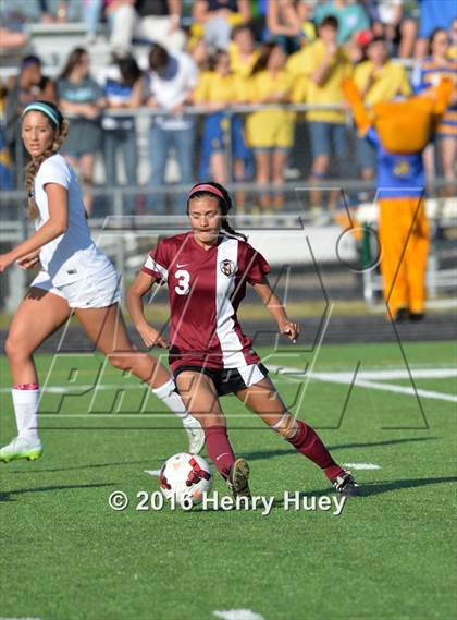 Thumbnail 2 in Klein vs Round Rock (UIL 6A Regional Quarterfinal) photogallery.
