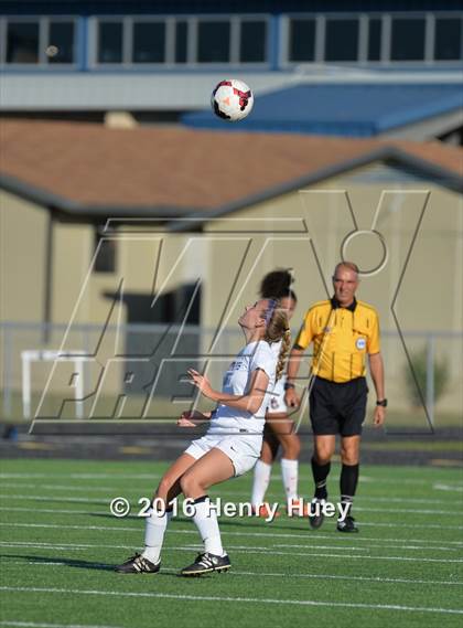 Thumbnail 1 in Klein vs Round Rock (UIL 6A Regional Quarterfinal) photogallery.