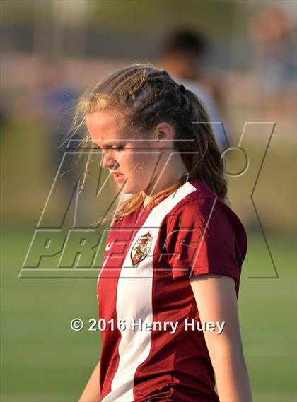 Thumbnail 2 in Klein vs Round Rock (UIL 6A Regional Quarterfinal) photogallery.