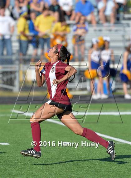 Thumbnail 1 in Klein vs Round Rock (UIL 6A Regional Quarterfinal) photogallery.