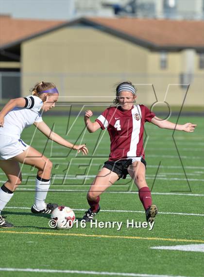 Thumbnail 2 in Klein vs Round Rock (UIL 6A Regional Quarterfinal) photogallery.
