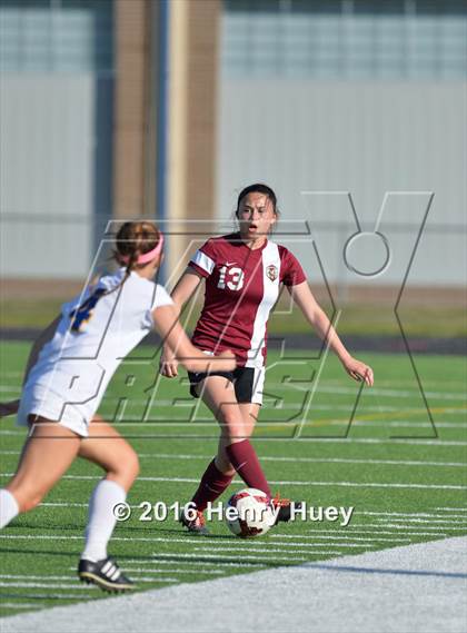 Thumbnail 1 in Klein vs Round Rock (UIL 6A Regional Quarterfinal) photogallery.