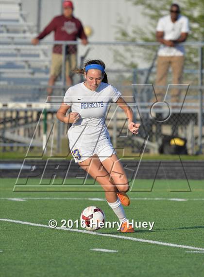 Thumbnail 3 in Klein vs Round Rock (UIL 6A Regional Quarterfinal) photogallery.