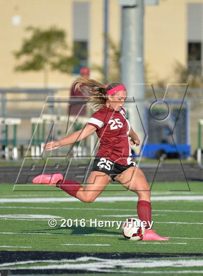 Thumbnail 1 in Klein vs Round Rock (UIL 6A Regional Quarterfinal) photogallery.