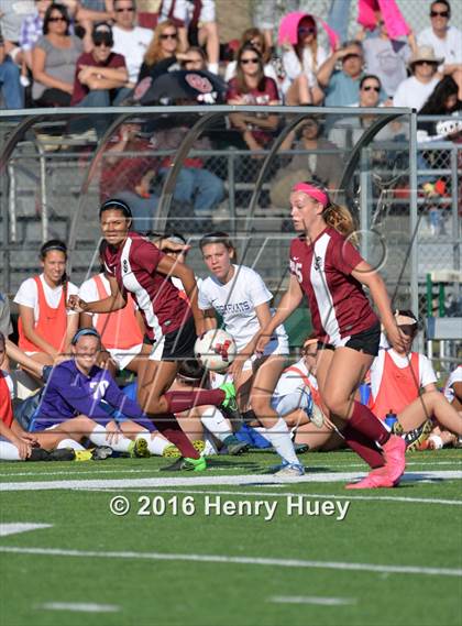 Thumbnail 1 in Klein vs Round Rock (UIL 6A Regional Quarterfinal) photogallery.