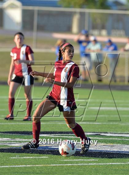 Thumbnail 2 in Klein vs Round Rock (UIL 6A Regional Quarterfinal) photogallery.