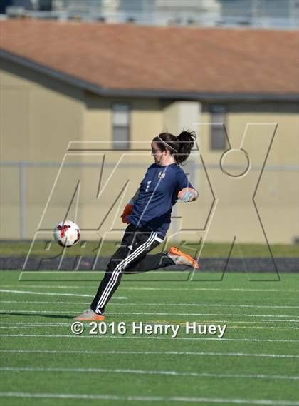 Thumbnail 2 in Klein vs Round Rock (UIL 6A Regional Quarterfinal) photogallery.