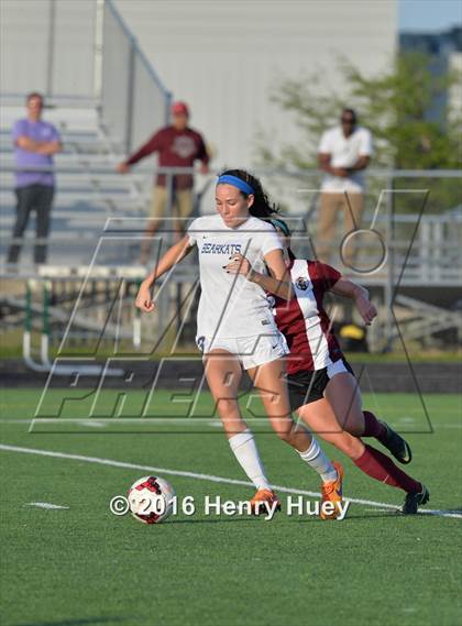 Thumbnail 1 in Klein vs Round Rock (UIL 6A Regional Quarterfinal) photogallery.