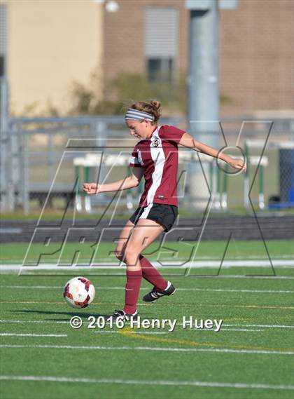 Thumbnail 2 in Klein vs Round Rock (UIL 6A Regional Quarterfinal) photogallery.