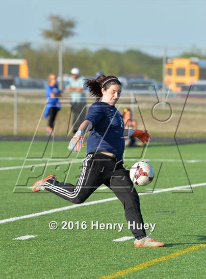 Thumbnail 1 in Klein vs Round Rock (UIL 6A Regional Quarterfinal) photogallery.