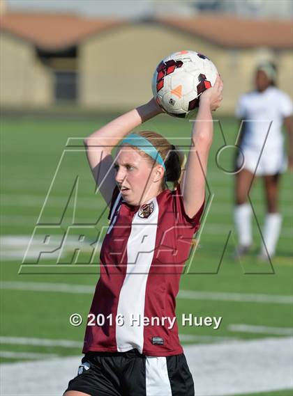 Thumbnail 3 in Klein vs Round Rock (UIL 6A Regional Quarterfinal) photogallery.