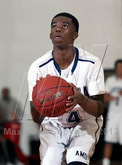 Thumbnail 2 in Harvard-Westlake @ Loyola photogallery.