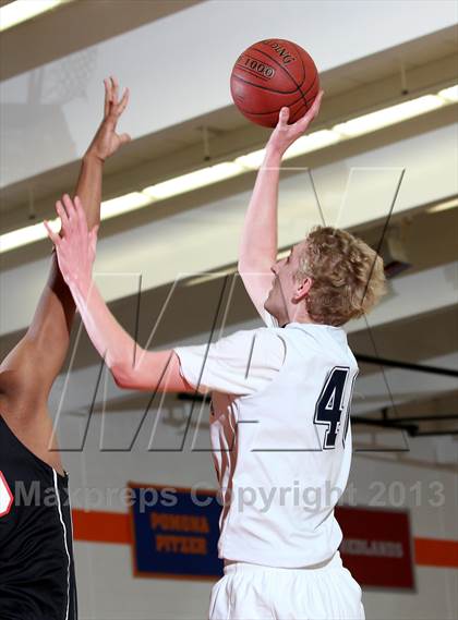 Thumbnail 3 in Harvard-Westlake @ Loyola photogallery.