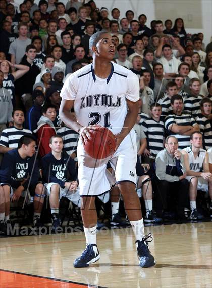 Thumbnail 2 in Harvard-Westlake @ Loyola photogallery.