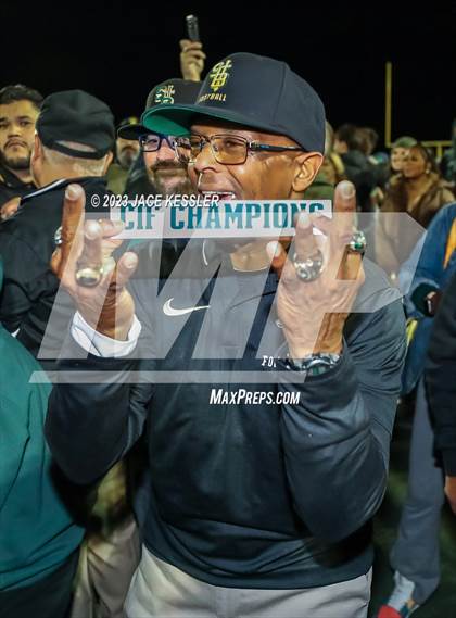 Thumbnail 3 in Warren vs. St. Bonaventure (CIF-SS D3 Final) photogallery.
