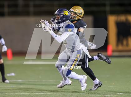 Thumbnail 3 in Warren vs. St. Bonaventure (CIF-SS D3 Final) photogallery.