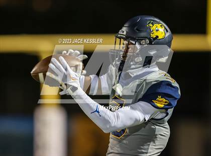 Thumbnail 3 in Warren vs. St. Bonaventure (CIF-SS D3 Final) photogallery.