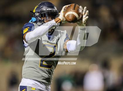 Thumbnail 3 in Warren vs. St. Bonaventure (CIF-SS D3 Final) photogallery.