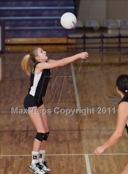 Thumbnail 1 in Andale vs. Valley Center photogallery.