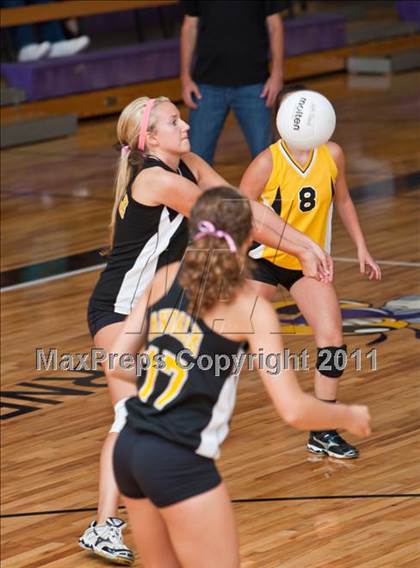 Thumbnail 2 in Andale vs. Valley Center photogallery.
