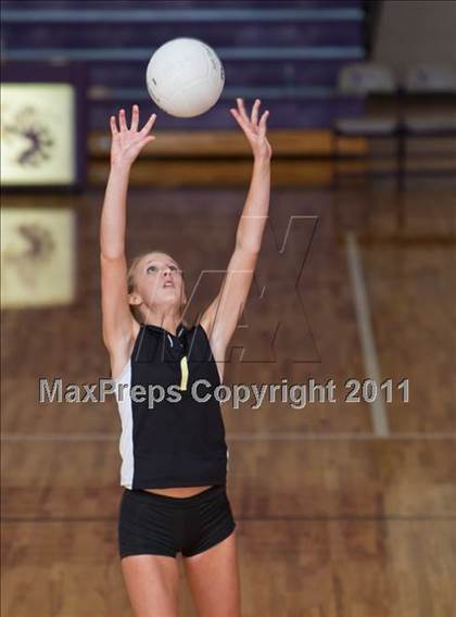 Thumbnail 3 in Andale vs. Valley Center photogallery.