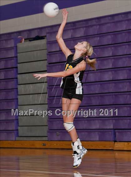 Thumbnail 1 in Andale vs. Valley Center photogallery.
