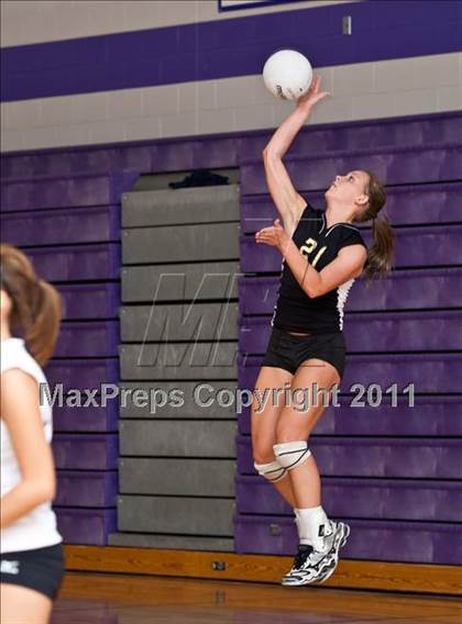 Thumbnail 1 in Andale vs. Valley Center photogallery.