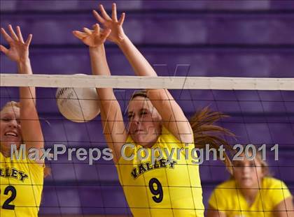 Thumbnail 2 in Andale vs. Valley Center photogallery.