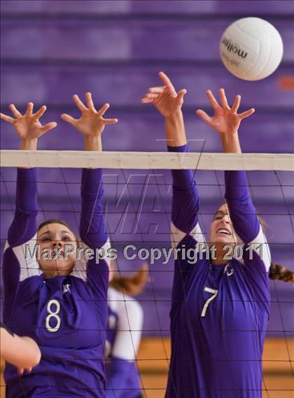 Thumbnail 2 in Andale vs. Valley Center photogallery.