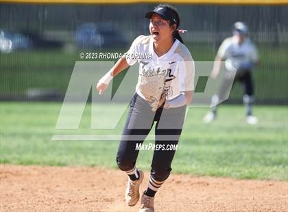 Thumbnail 3 in East Bernard vs. Foster photogallery.