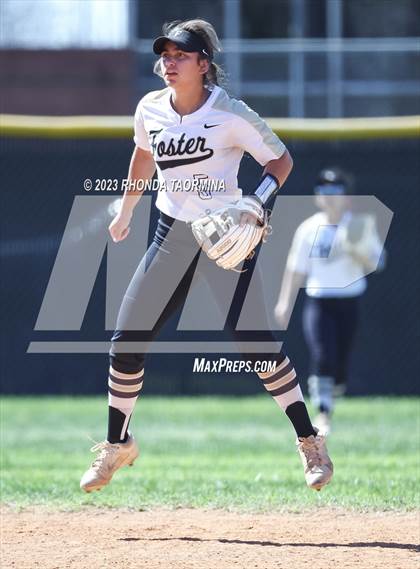 Thumbnail 3 in East Bernard vs. Foster photogallery.